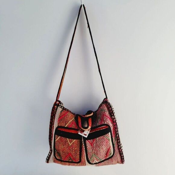 Peruvian Womens Extra Large Pink Black Handloomed Wool Carry On Weekender Bag - Picture 5 of 12